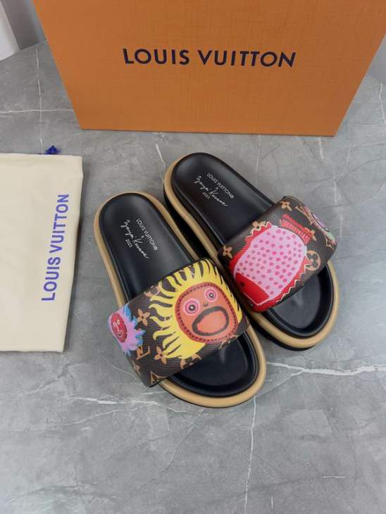 Picture of Louis Vuitton Slippers _SKULVsz35-45mnf02141154